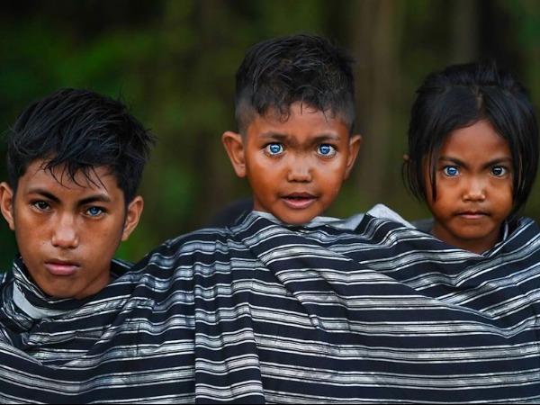 Blue Eyes Buton Tribe